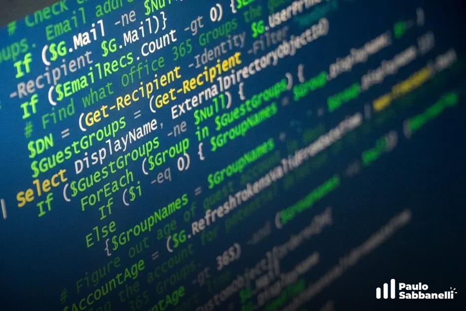 Código PowerShell gerenciando grupos de convidados e destinatários de e-mail no Exchange