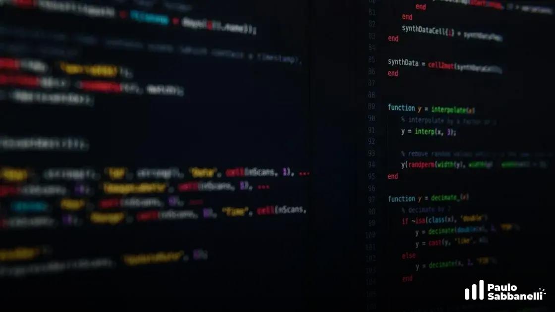 Código desfocado com funções de interpolação e manipulação de células em editor escuro