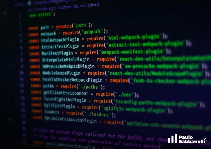 Código JavaScript listando plugins do Webpack como HtmlWebpackPlugin e ManifestPlugin