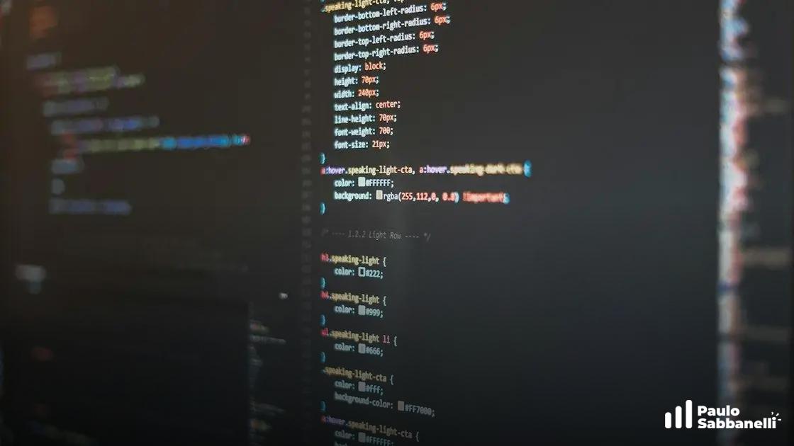 Código CSS desfocado com propriedades de espaçamento e bordas arredondadas