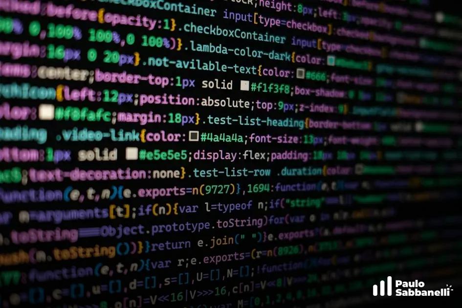 Código CSS com estilos de checkbox, lista de testes e links de vídeo em editor escuro