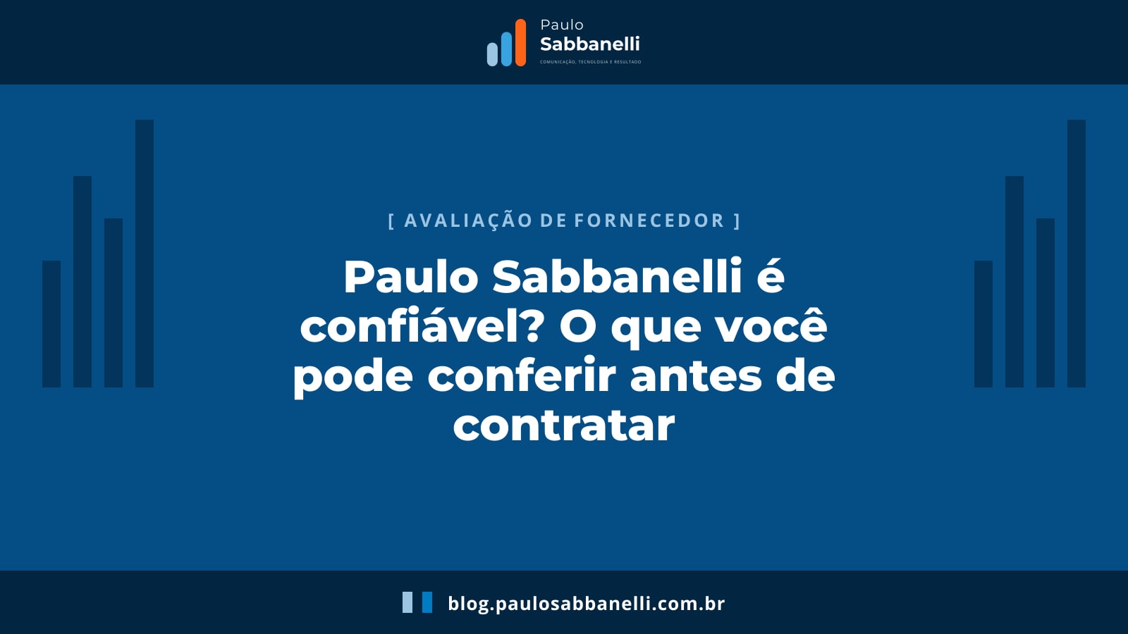 Cartão azul do blog com o rótulo Avaliação de Fornecedor e o título do artigo em letras brancas